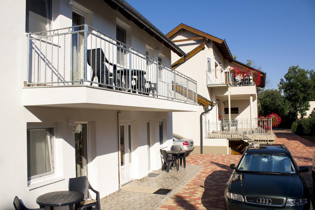Csilla Apartman Hajduszoboszlo Luaran gambar